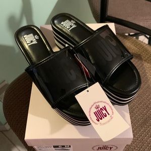 Juicy size 6 platform slip on sandals. Black and white. New with tags & orig box